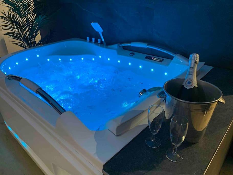 La Suite Saphir - Spa Privatif Nancy Esterno foto