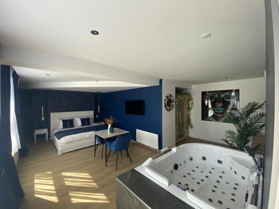 La Suite Saphir - Spa Privatif Nancy Esterno foto